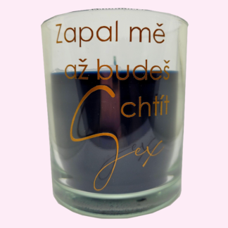Vonná svíčka ve skle s lascivním vzkazem